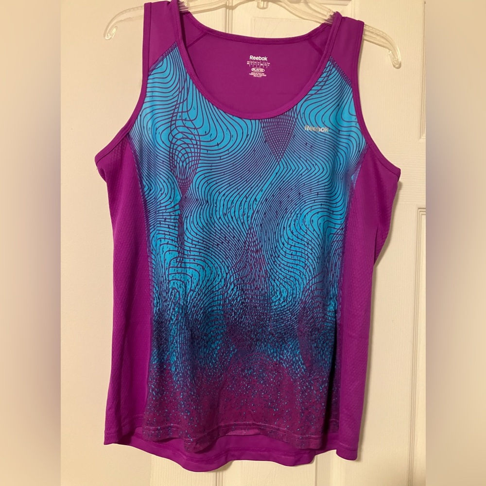 Reebok sports tank size L